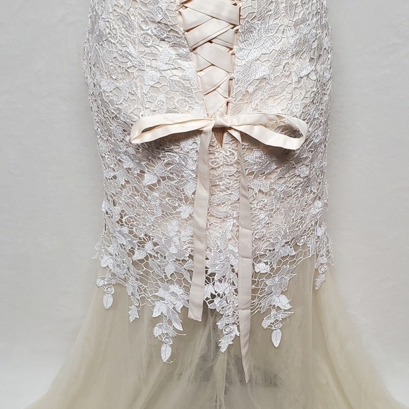 Bridal Ivory Lace Trumpet Mesh Sleeveless Sweetheart Neckline Tulle Maxi Dress - Picture 14 of 15